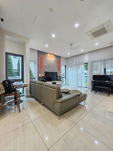 Semi-Detached House for Sale in Taman Molek (Johor Bahru) - Caixuan Kwee - PropertyGuru.com.my