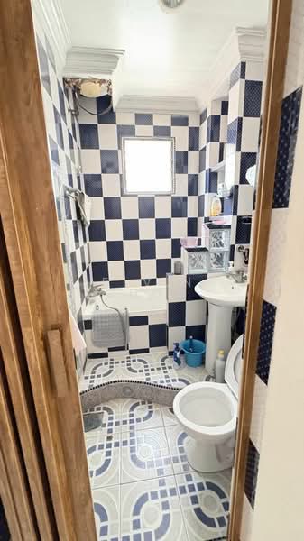 Pangsapuri untuk Dijual di Taman Pandan Apartment - Elvin Choo - Bathroom - PropertyGuru.com.my