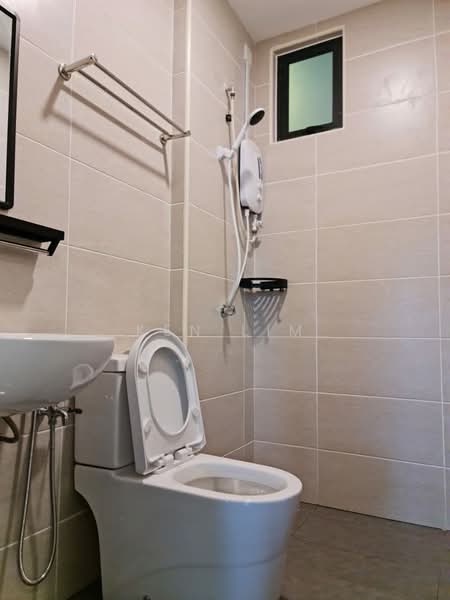 Service Residence for Rent at B11 Parkland Residence - Ken Lim - Bathroom - PropertyGuru.com.my
