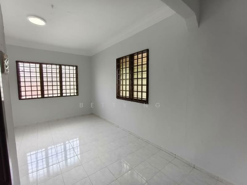 Rumah Teres 2 Tingkat untuk Dijual di Bandar Seri Alam (Masai) - Betty Ng - PropertyGuru.com.my