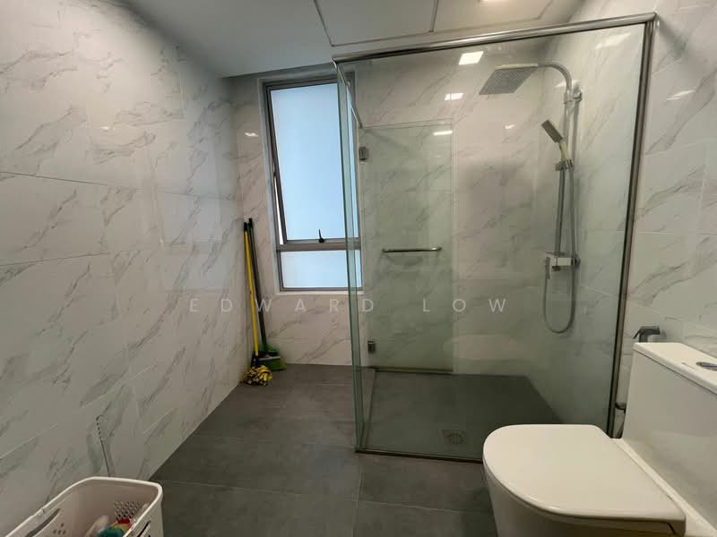 Servis Apartment untuk Dijual di Solaris Dutamas - Edward Low - Bathroom - PropertyGuru.com.my