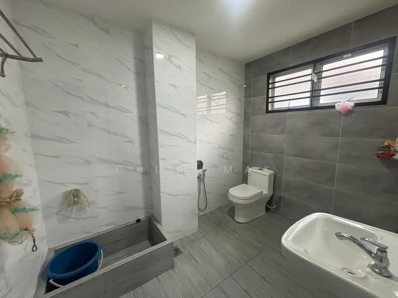 2-storey Terraced House for Rent in Taman Putri (Kulai) - Chloe Mak - Bathroom - PropertyGuru.com.my
