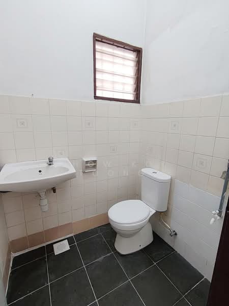 Rumah Teres 2 Tingkat untuk Disewa di Puchong (Selangor) - Chow Kok Toong - Bathroom - PropertyGuru.com.my