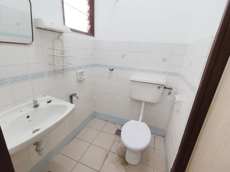 Rumah Teres 2 Tingkat untuk Disewa di Puchong (Selangor) - Chow Kok Toong - Bathroom - PropertyGuru.com.my