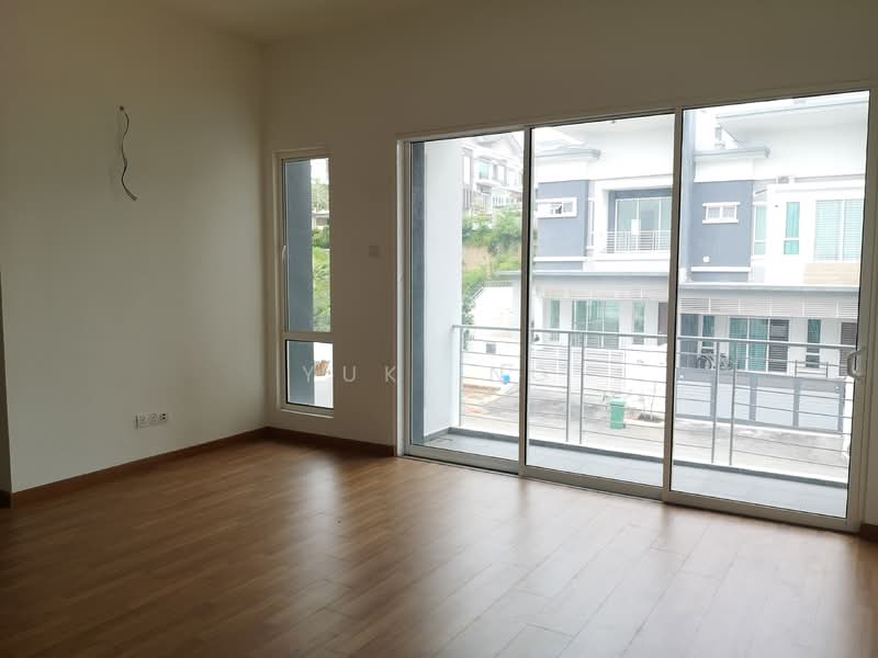 2-storey Terraced House for Sale in Kajang (Selangor) - Yuki Ng - Living Room - PropertyGuru.com.my