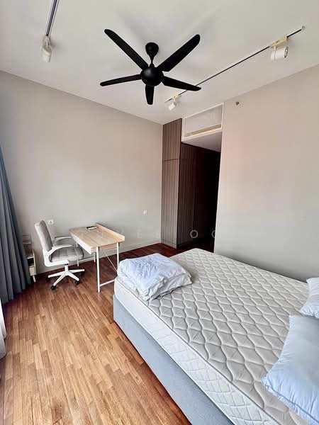 Servis Apartment untuk Dijual di Straits Residences - Quvee Ooi - Bedroom - PropertyGuru.com.my