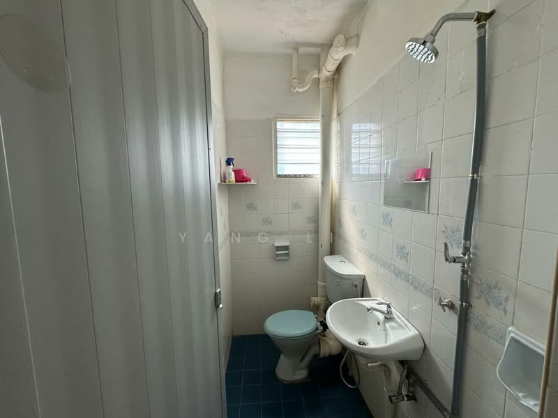Kondominium untuk Disewa di Springfield Condominium - Yang Lim - Bathroom - PropertyGuru.com.my