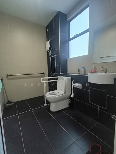 Apartment for Sale at Seri Austin Residence (Pangsapuri Seri Austin) - Jaslyn Tan - Bathroom - PropertyGuru.com.my