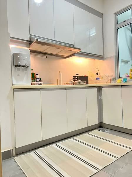 Apartment for Sale at Austin Suites (Permata Austin) - Elston Chong - Kitchen - PropertyGuru.com.my