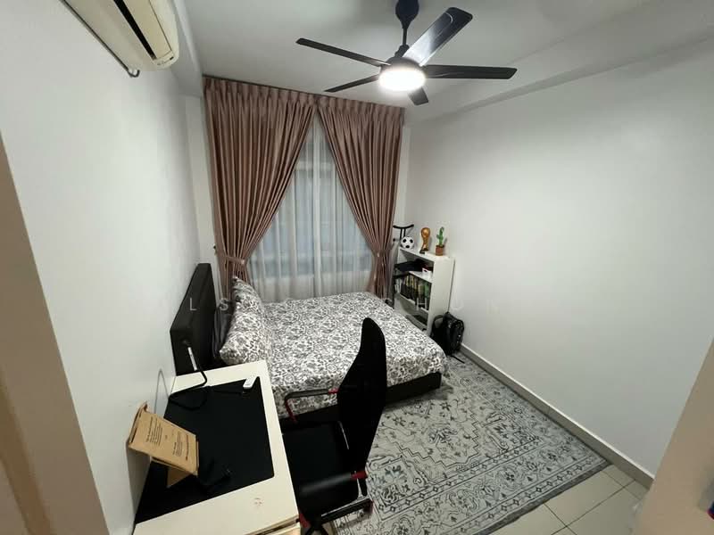 Apartment for Sale at Austin Suites (Permata Austin) - Elston Chong - Bedroom - PropertyGuru.com.my