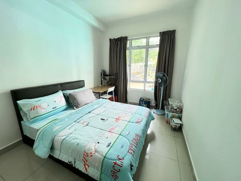 Apartment for Sale at Austin Suites (Permata Austin) - Elston Chong - Bedroom - PropertyGuru.com.my