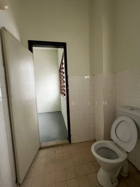 2-storey Terraced House for Sale in Taman Skudai Baru (Skudai) - Marvin Lim - Bathroom - PropertyGuru.com.my