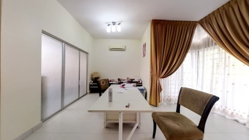Rumah Teres 2.5-Tingkat untuk Dijual di Setia Pearl Island (Bayan Lepas) - Jerome Eng - Study - PropertyGuru.com.my
