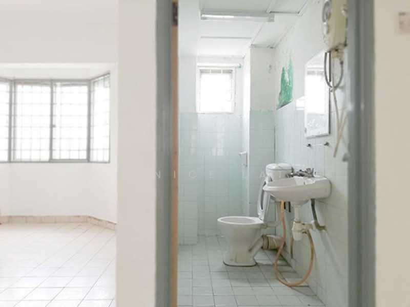 Apartment for Sale at Bukit Rahman Putra - Eunice Lai - Bathroom - PropertyGuru.com.my