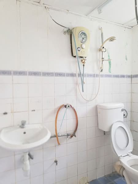 Apartment for Sale at Bukit Rahman Putra - Eunice Lai - Bathroom - PropertyGuru.com.my