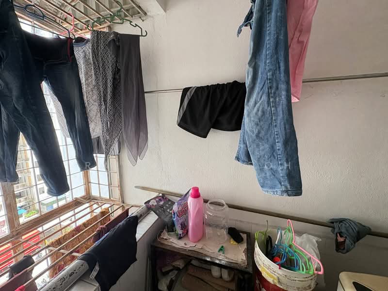 Pangsapuri untuk Dijual di Desa Green - Raymond Teoh - Balcony - PropertyGuru.com.my
