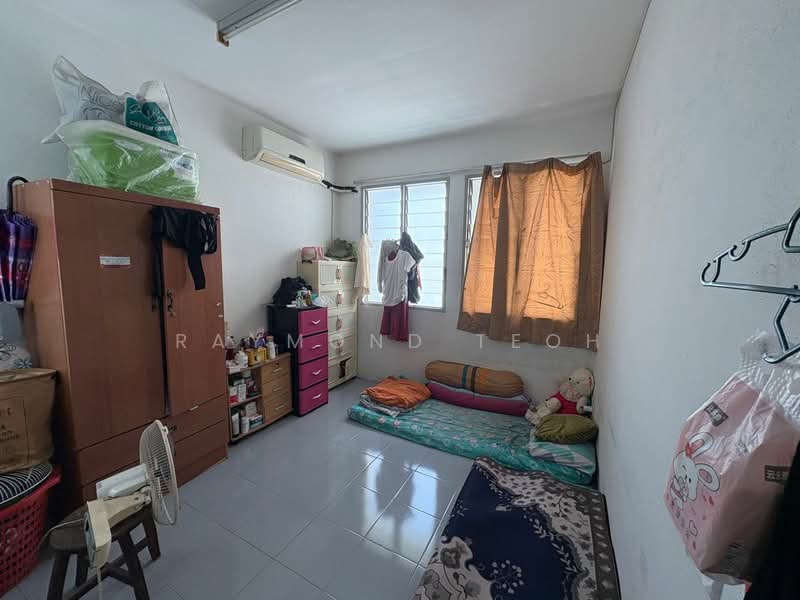 Pangsapuri untuk Dijual di Desa Green - Raymond Teoh - Bedroom - PropertyGuru.com.my