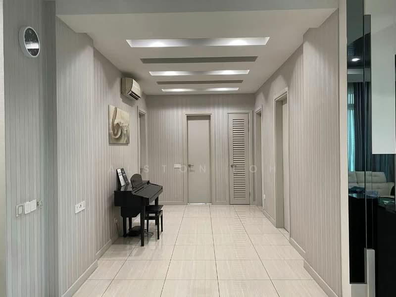 Kondominium untuk Dijual di The LIGHT COLLECTION II - Alston Loh - Corridor - PropertyGuru.com.my