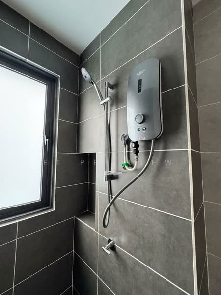 Service Residence for Sale at M Oscar - ET PEI LIEW - Bathroom - PropertyGuru.com.my