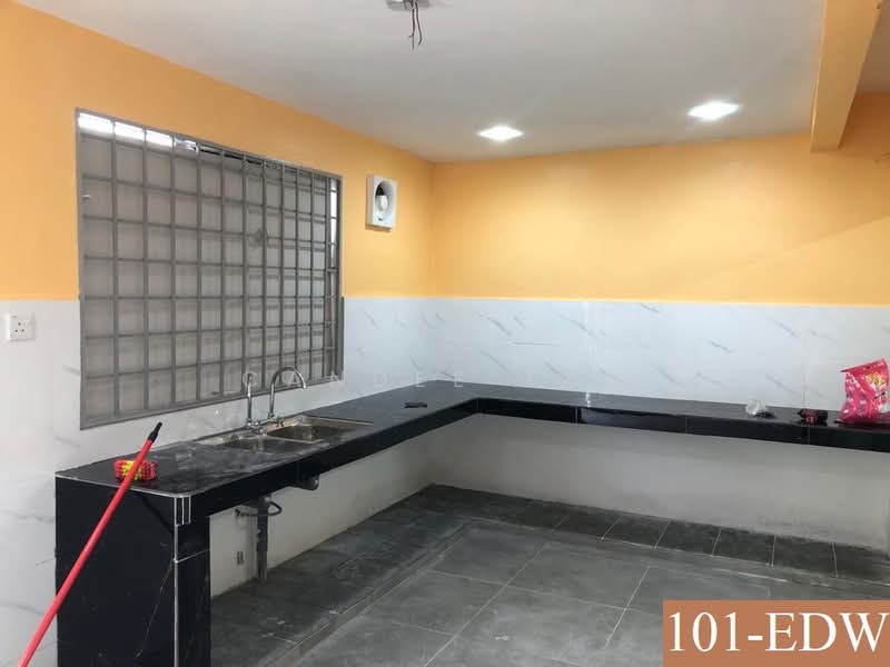 Rumah Teres untuk Dijual di Klang (Selangor) - Candee Tan - Kitchen - PropertyGuru.com.my