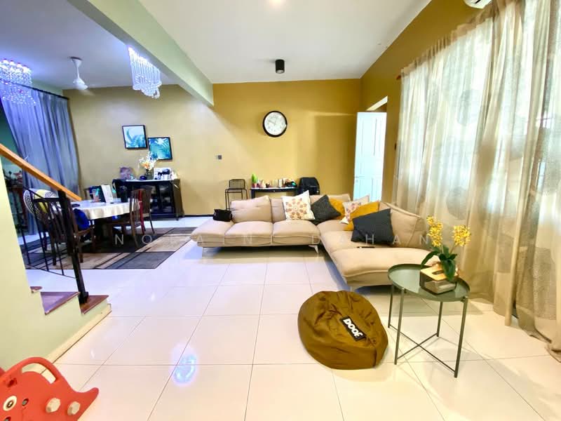2-storey Terraced House for Sale in TTDI Grove (Kajang) - Noraini Dahan - Living Room - PropertyGuru.com.my
