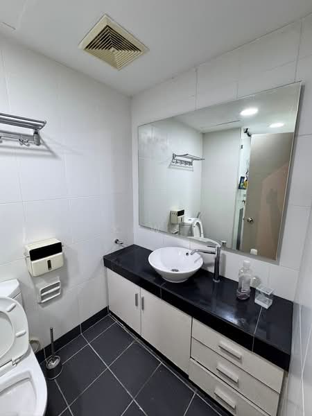 Kondominium untuk Disewa di Residence 8 - Kew . - Bathroom - PropertyGuru.com.my