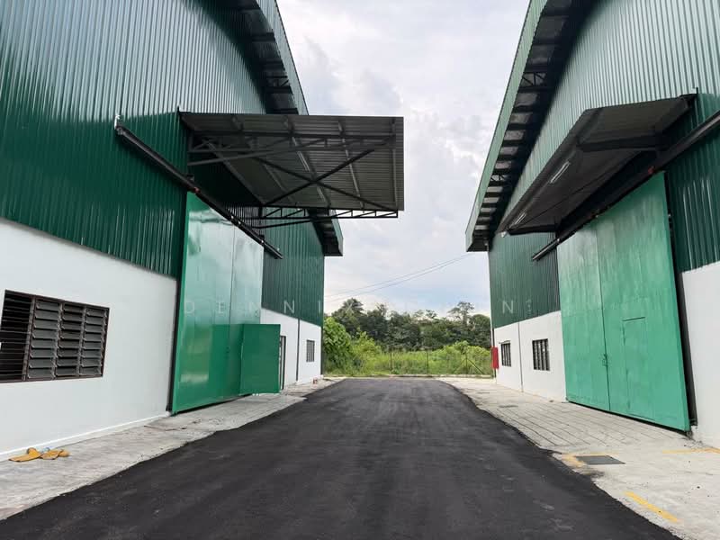 Gudang untuk Disewa di Bandar Utama Batang Kali (Batang Kali) - Dennix Chin - Exterior - PropertyGuru.com.my
