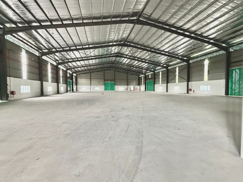 Gudang untuk Disewa di Bandar Utama Batang Kali (Batang Kali) - Dennix Chin - Interior - PropertyGuru.com.my