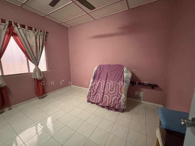 Apartment for Sale at Sri Awana Townhouse - Chen Shieh Yu - Bedroom - PropertyGuru.com.my