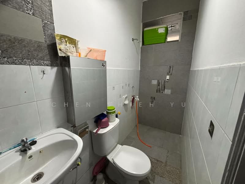 Apartment for Sale at Sri Awana Townhouse - Chen Shieh Yu - Bathroom - PropertyGuru.com.my