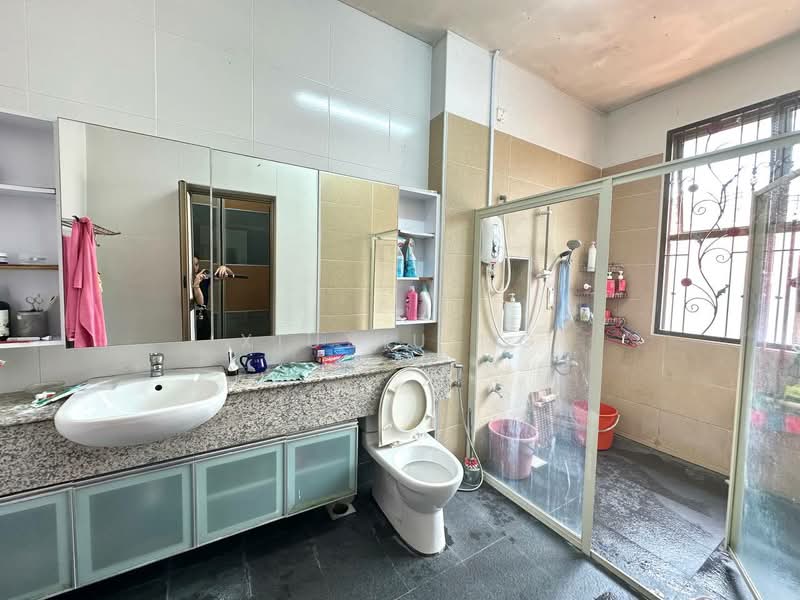 Rumah Berkembar untuk Dijual di Taman Impian Emas (Skudai) - Xiuxiu Ng - Bathroom - PropertyGuru.com.my