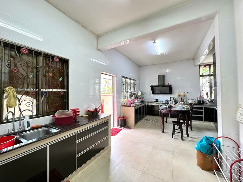 Rumah Berkembar untuk Dijual di Taman Impian Emas (Skudai) - Xiuxiu Ng - Kitchen - PropertyGuru.com.my