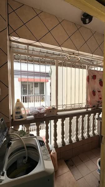 Pangsapuri untuk Disewa di Taman Pandan Apartment - Elvin Choo - Balcony - PropertyGuru.com.my