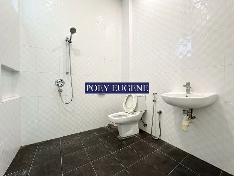Semi-Detached House for Rent in Tanjung Bungah (Penang) - Poey Eugene - Bathroom - PropertyGuru.com.my