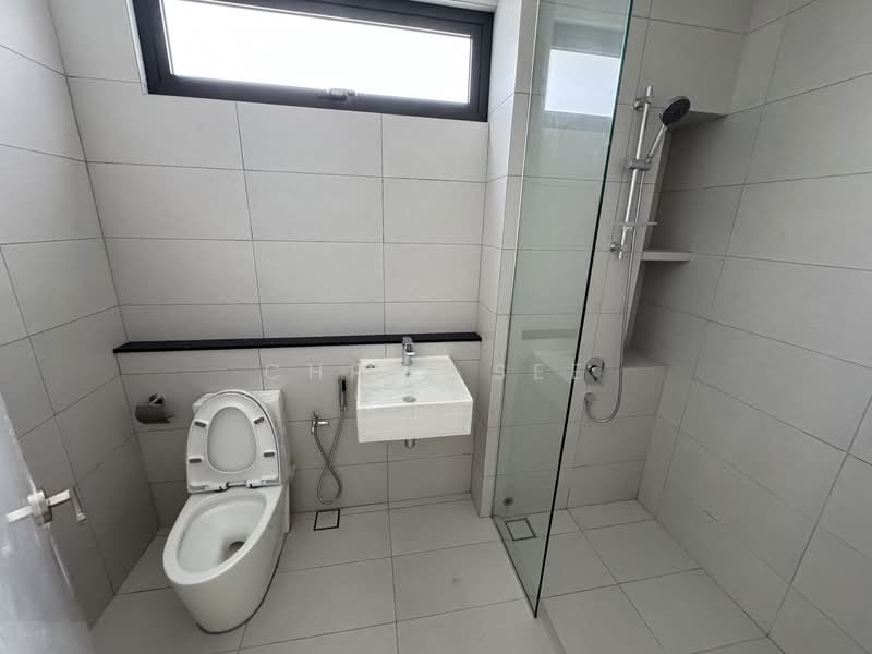 Semi-Detached House for Rent in Bandar Gamuda Gardens (Rawang) - Chris See - Bathroom - PropertyGuru.com.my