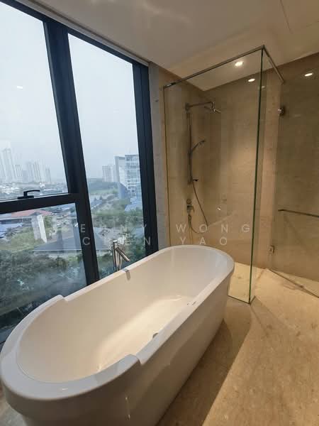 Service Residence for Sale at The Astaka @ 1 Bukit Senyum - Kenny Wong Chen Yao - Bathroom - PropertyGuru.com.my