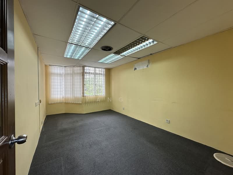 Shop for Rent in Taman Ampang Utama (Ampang) - Yang . - PropertyGuru.com.my