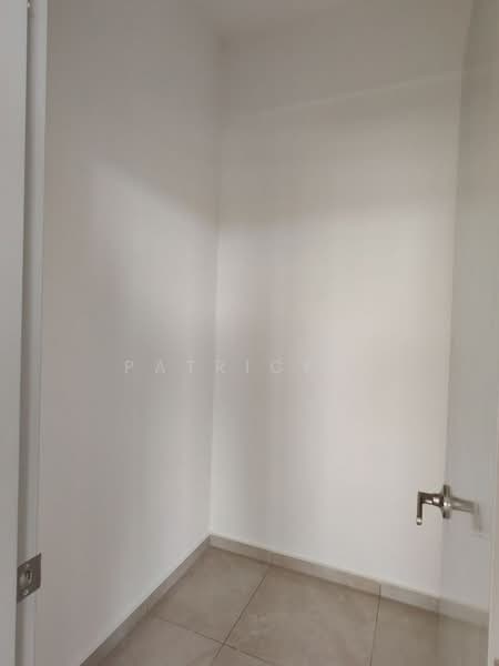 Condominium for Sale at Lucerne Residences - Patrick . - Interior - PropertyGuru.com.my