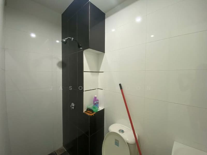 Condominium for Sale at The Clovers - Jason Phoon - Bathroom - PropertyGuru.com.my