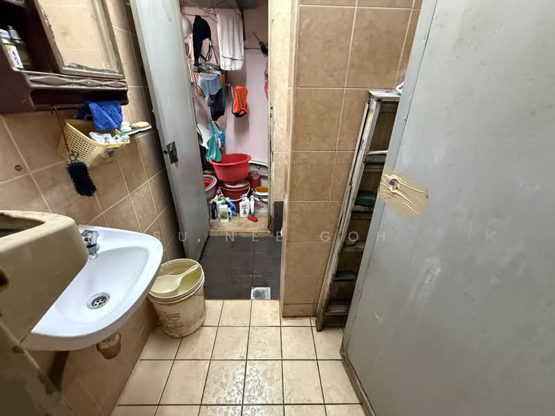 Flat for Rent at Mutiara Fadason - Su Nee Goh - Bathroom - PropertyGuru.com.my