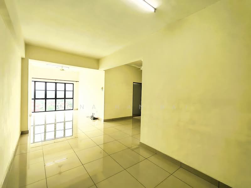 Kondominium untuk Dijual di Park 51 Residency - Jonathan Raj - Living Room - PropertyGuru.com.my
