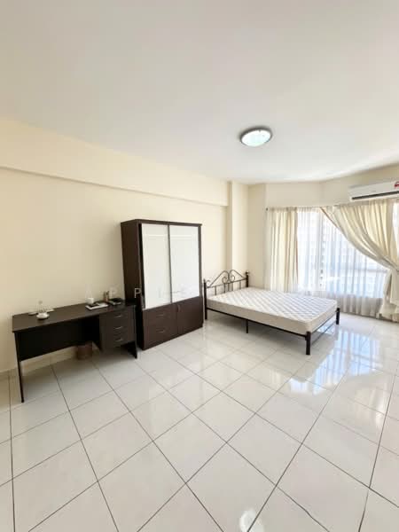 Condominium for Rent at Gold Coast Resort Condominium - Apple Yeap - Bedroom - PropertyGuru.com.my