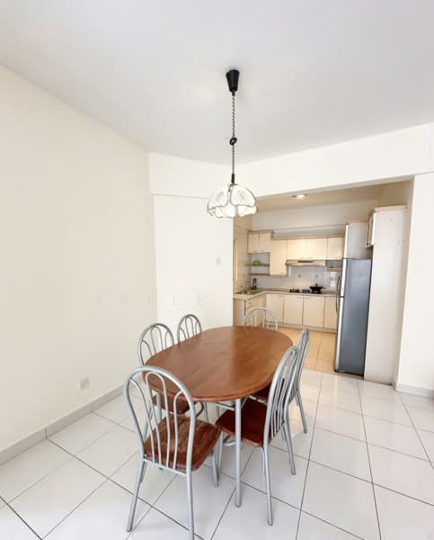 Condominium for Rent at Gold Coast Resort Condominium - Apple Yeap - Dining Room - PropertyGuru.com.my