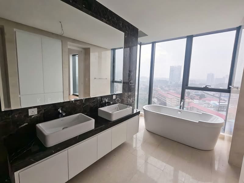 Kondominium untuk Dijual di The Astaka @ 1 Bukit Senyum - Kenny Wong Chen Yao - Bathroom - PropertyGuru.com.my