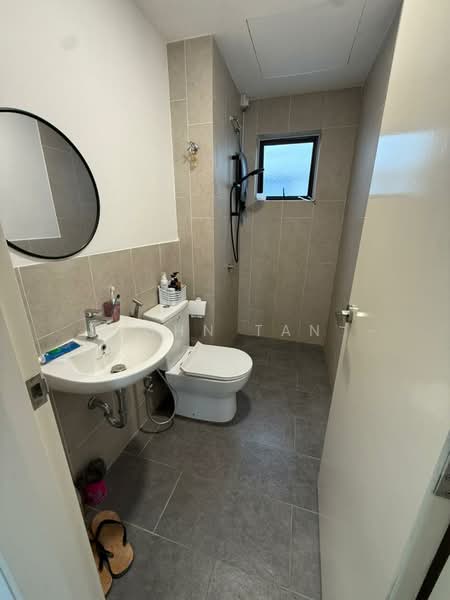 Pangsapuri untuk Disewa di Casa Bayu @ Cybersouth - John Tan - Bathroom - PropertyGuru.com.my