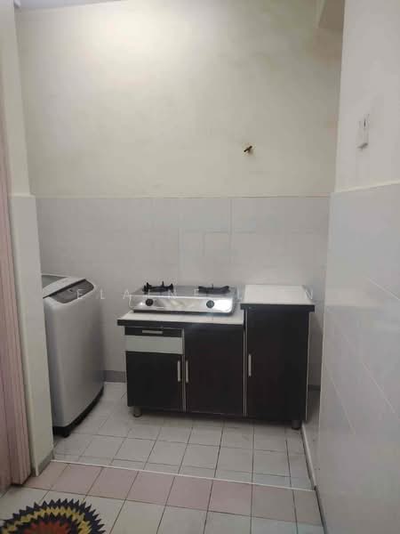 Flat for Sale at Taman Usaha Jaya - Elaine Lian - Kitchen - PropertyGuru.com.my