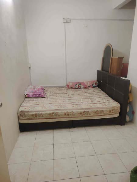 Flat for Sale at Taman Usaha Jaya - Elaine Lian - Bedroom - PropertyGuru.com.my