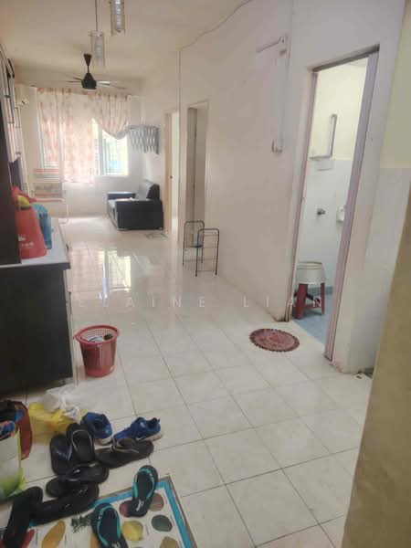 Flat for Sale at Taman Usaha Jaya - Elaine Lian - Living Room - PropertyGuru.com.my