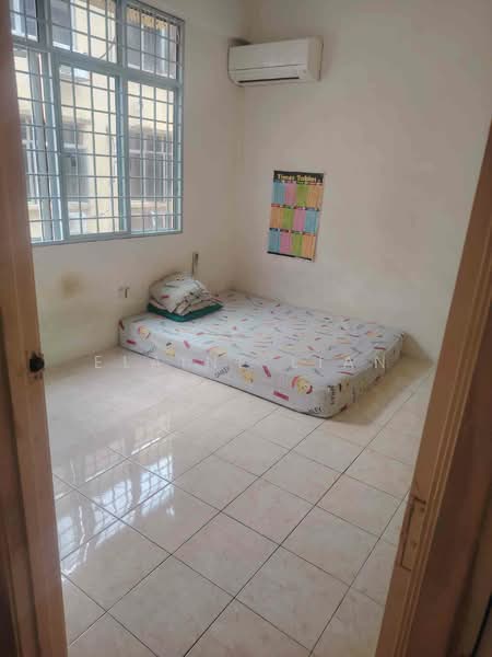 Flat for Sale at Taman Usaha Jaya - Elaine Lian - Bedroom - PropertyGuru.com.my