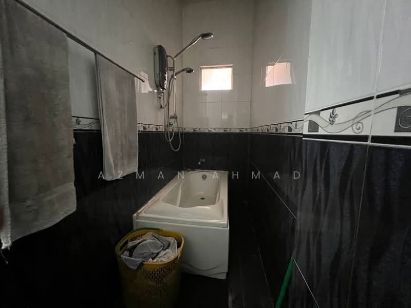 Semi-Detached House for Sale in Bandar Tasik Puteri (Rawang) - Azman Ahmad - PropertyGuru.com.my